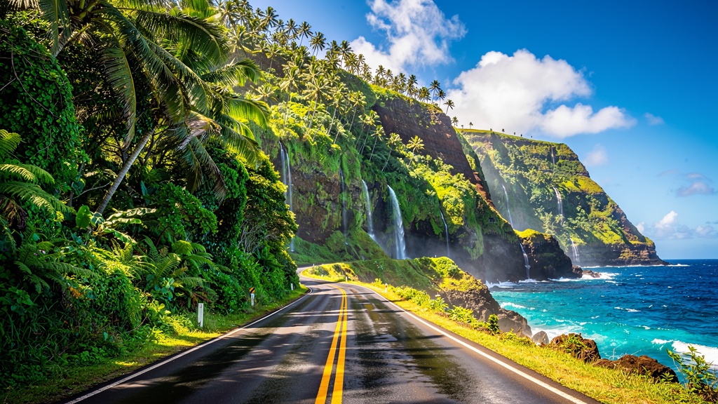 Winding Road to Hana on Maui through lush tropical rainforest